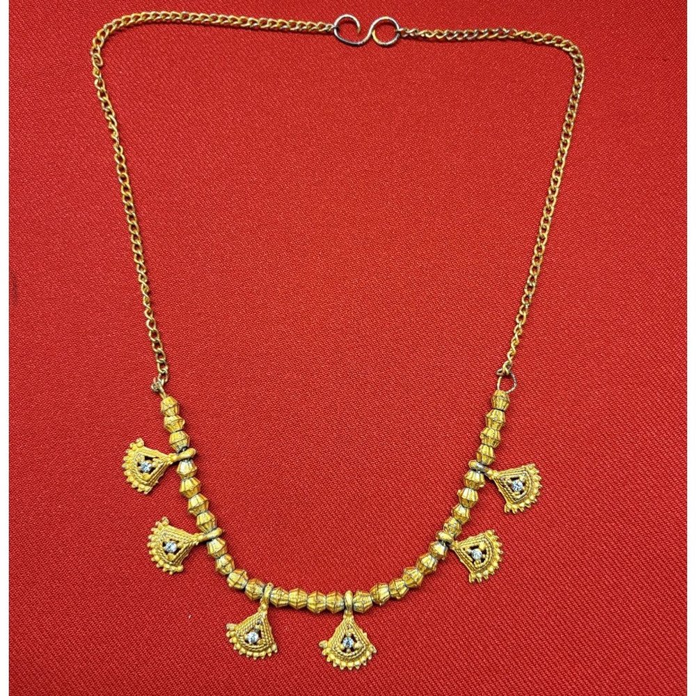 Gold Tone Stone Studded Necklace Set